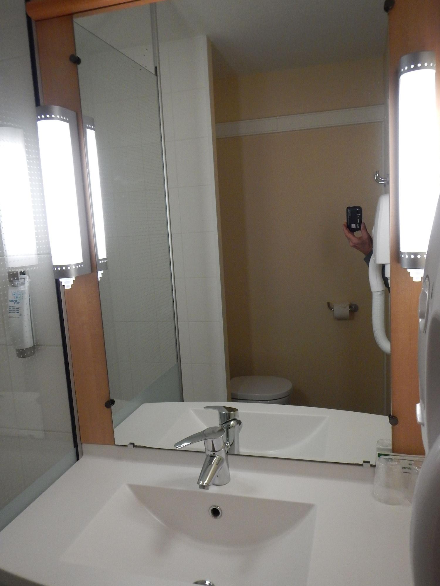 Ibis Poitiers Beaulieu Hotel Екстериор снимка